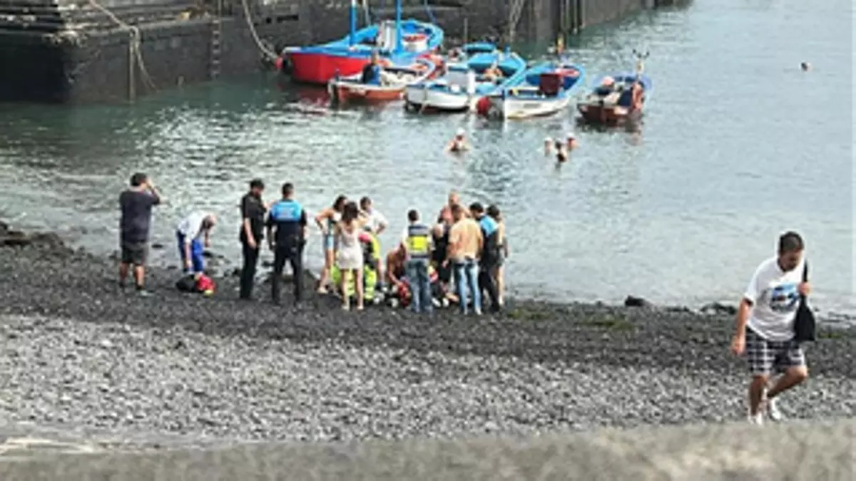 Salvan la vida a un hombre que fue rescatado en parada cardiorrespiratoria del mar en Tenerife