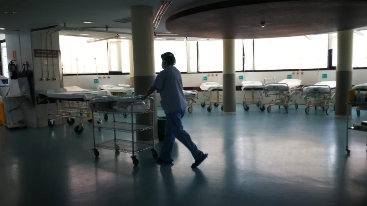 Una sanitaria en un centro médico de Aragón, en una imagen de archivo.