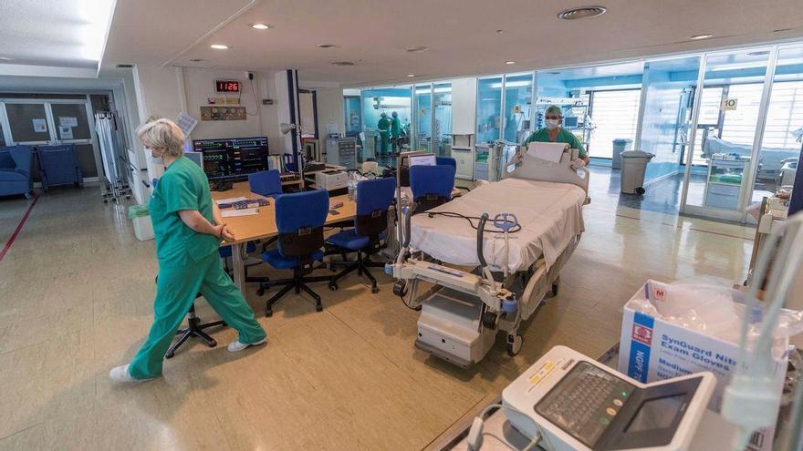 El Colegio de Médicos de Valencia aboga por el &quot;confinamiento total&quot; por la evolución de la pandemia