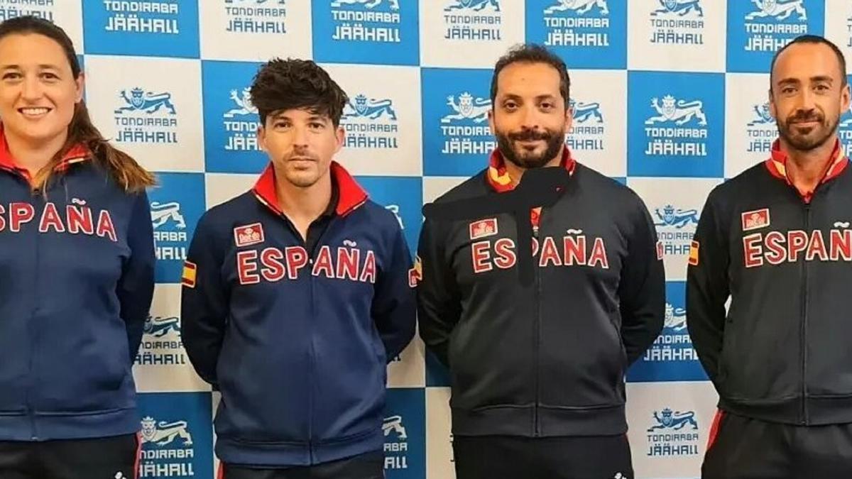 Javier Marrón amb la resta de l&#039;equip tècnic