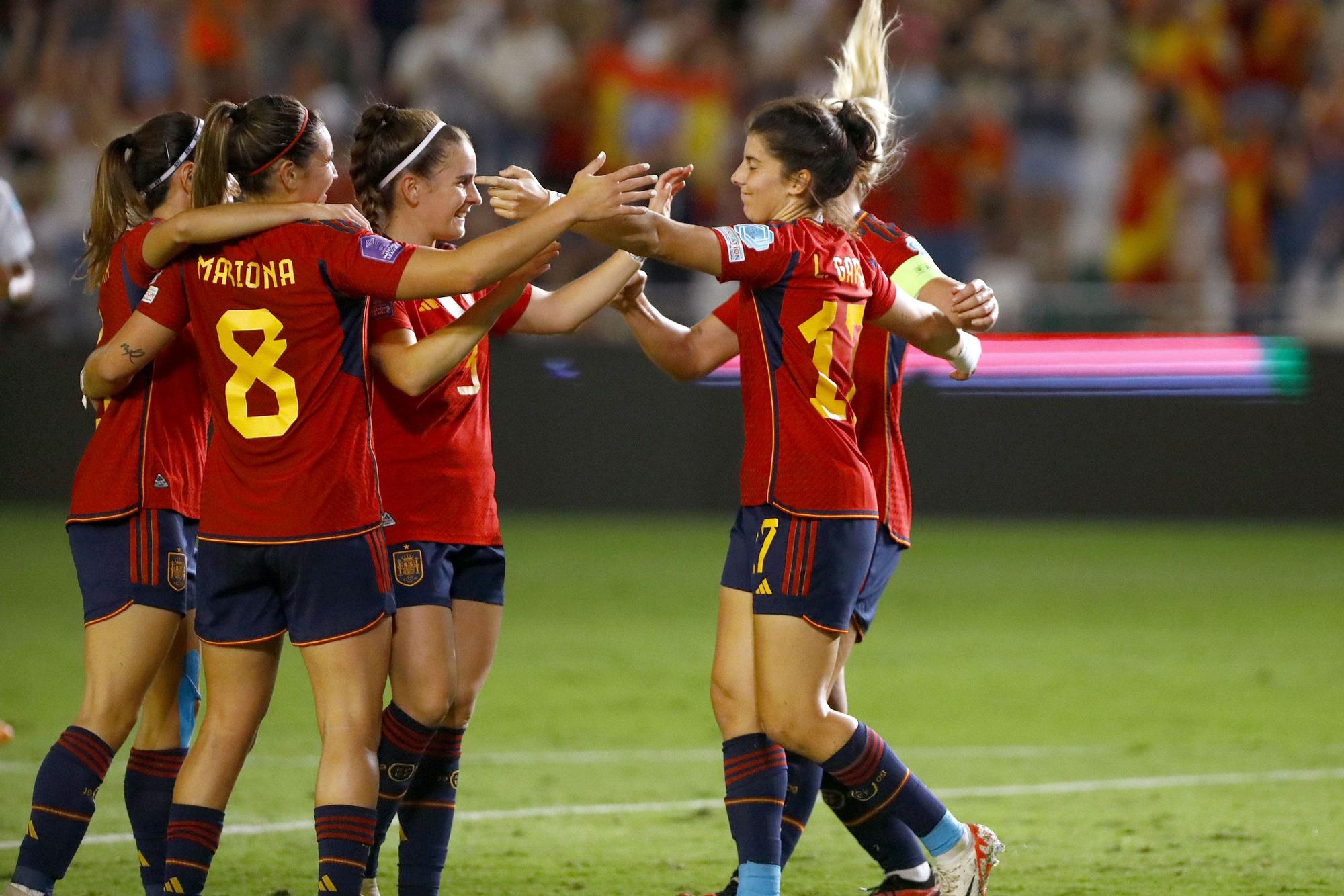 Lucía García y Aitana adelantan a España al descanso (2-0)