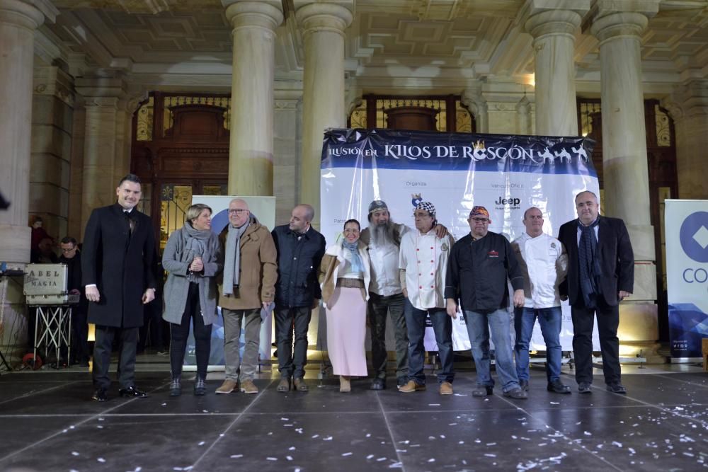 Roscón para todos en la Plaza del Ayuntamiento de Cartagena