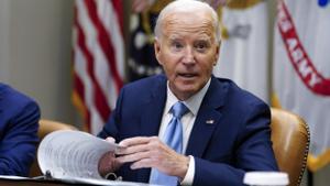 Biden diu en una relliscada "escombraries" als seguidors de Trump