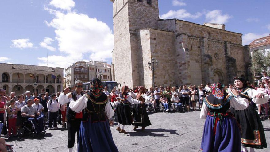 Los voluntarios de Aspace se reúnen en Zamora durante el fin de semana