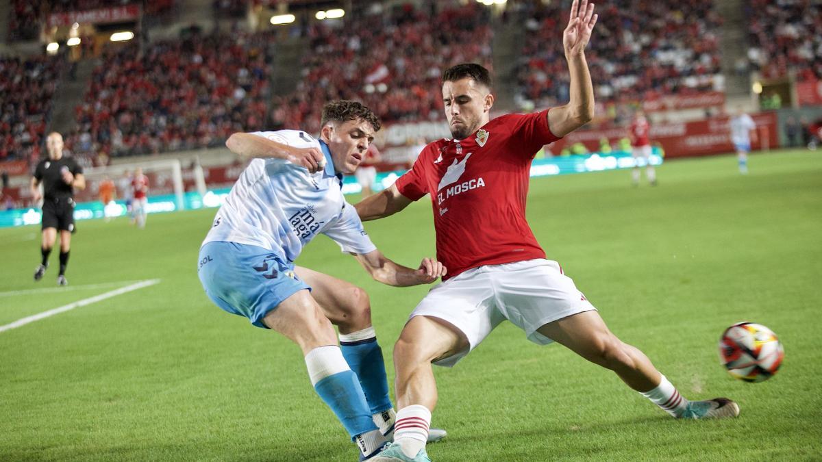 Dani Vega en el encuentro de la primera vuelta frente al Málaga.