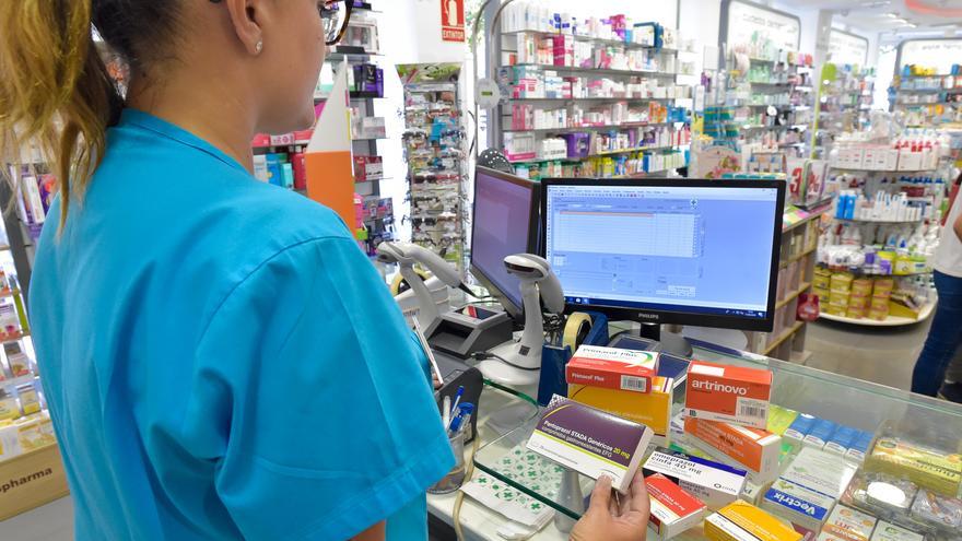 Las farmacias canarias piden poder cambiar recetas si no hay medicamentos
