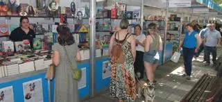 A feira do libro abre nove portas á literatura no Parque de San Lázaro