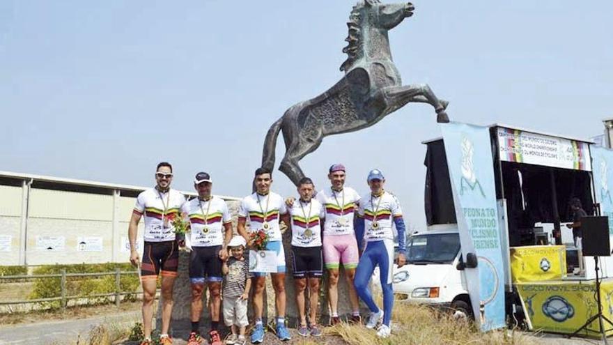 Los ganadores de la prueba celebrada ayer en A Limia. // FdV