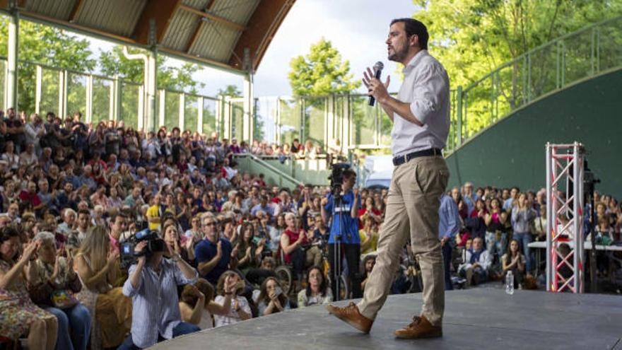 Alberto Garzón: &quot;El PP tiene más difícil continuar sus recortes&quot;