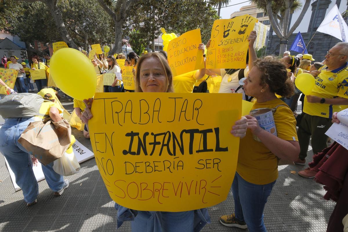 Concentración de trabajadoras de centros de educación infantil (0 a 3 años), en el parque San Telmo