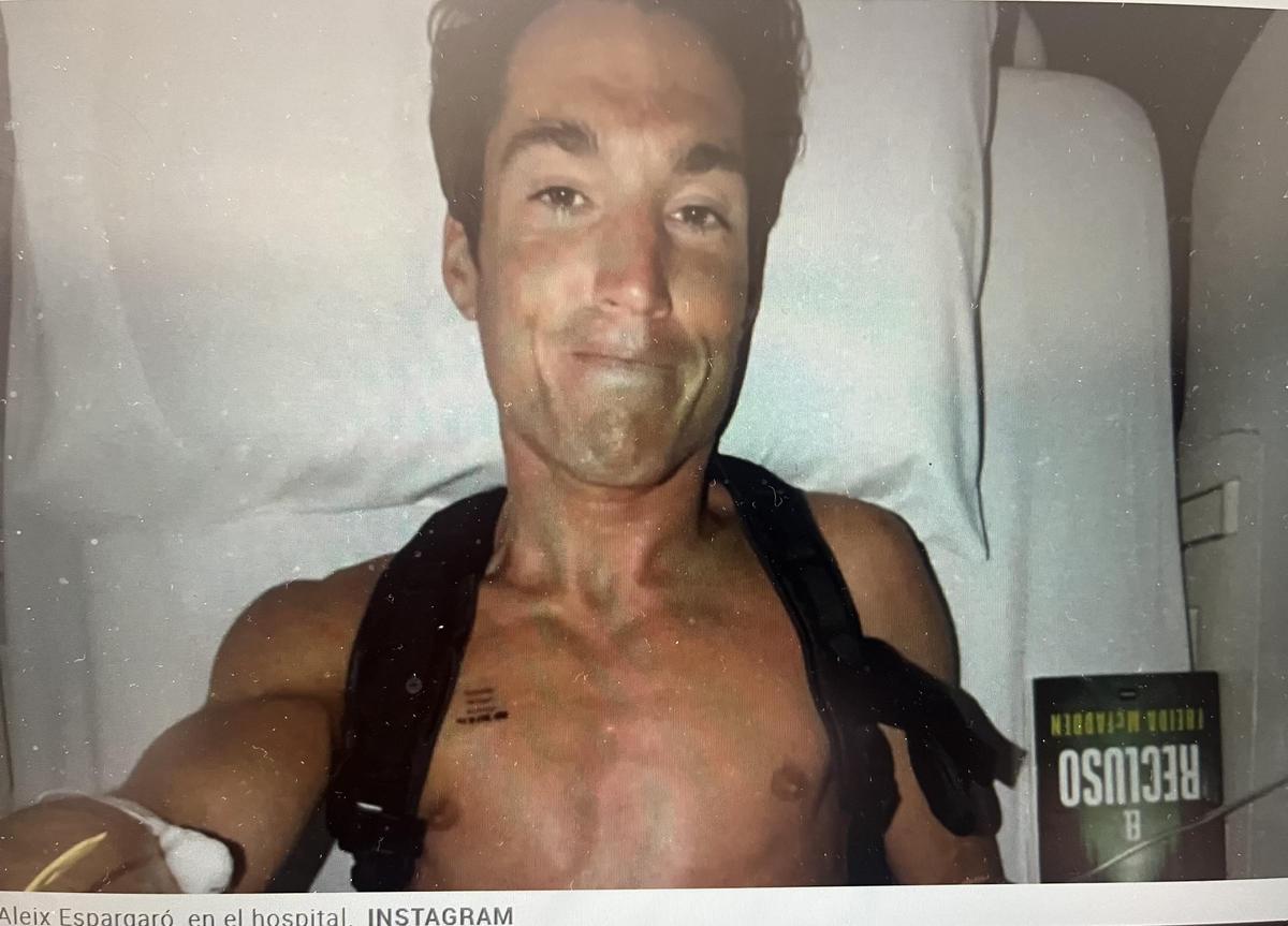 Aleix Espargaró, en el hospital de Kuala Lumpur (Malasia).