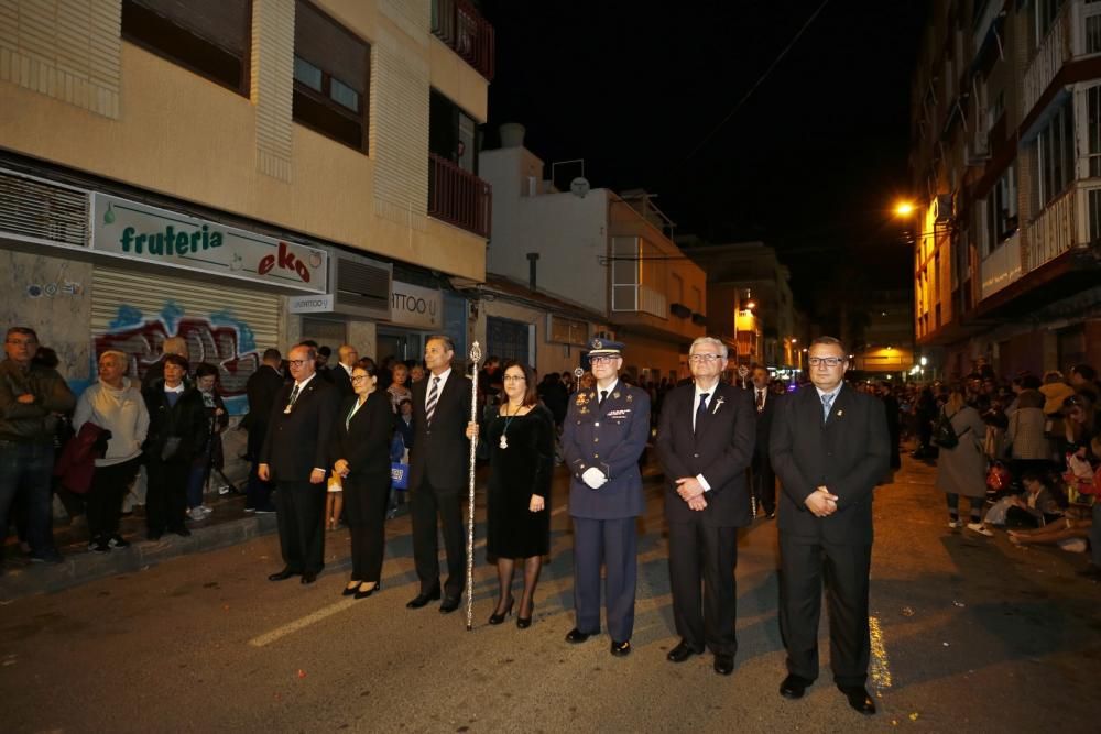 Domingo de Ramos: Procesión de Las Mantillas en Torrevieja con Nuestra Señora de La Esperanza y de La Paz