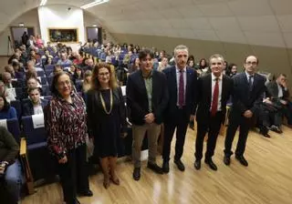 La UNED cumple 50 años y abre el curso en Gijón con vocación de "superar limitaciones"