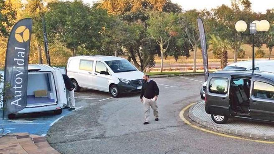 Mercedes-Benz furgonetas con el Campo Balear