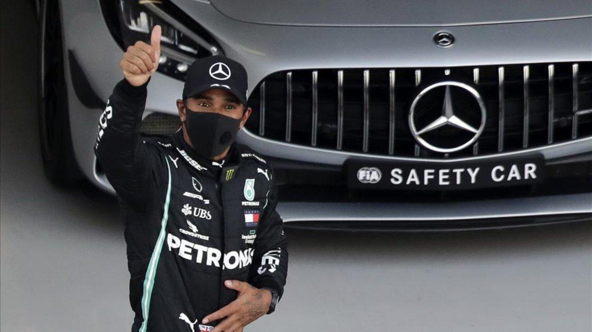 Lewis Hamilton tras la sesión de clasificación.