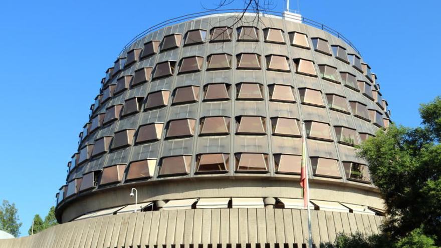 El TC suspèn cautelarment la comissió creada pel Govern per investigar la violència de l&#039;1-O