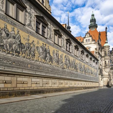 Así es el cuadro de porcelana más grande del mundo, casi el único que se salvó de los bombardeos sobre Dresde