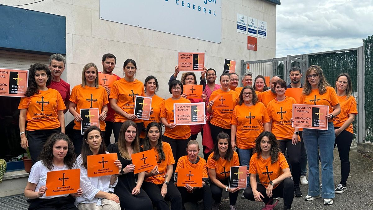 EN IMÁGENES: Así se están movilizando los profesores de colegios concertados en Asturias