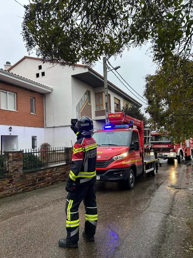 La rápida intervención de los bomberos en Alcañices evita daños personales y materiales en una vivienda