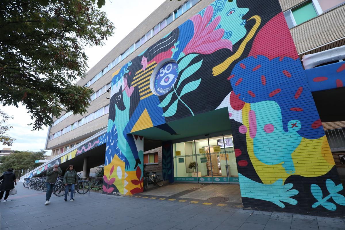 Fachada del hospital infantil.