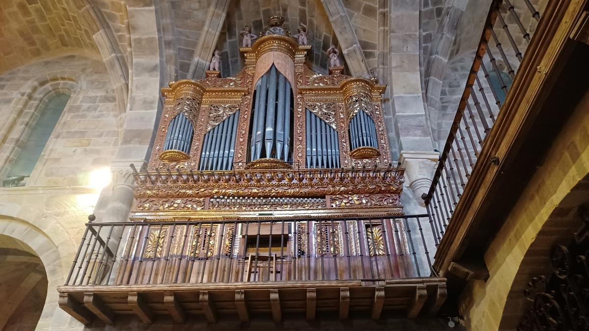 El órgano de Santa María de Valdediós, en Villaviciosa.