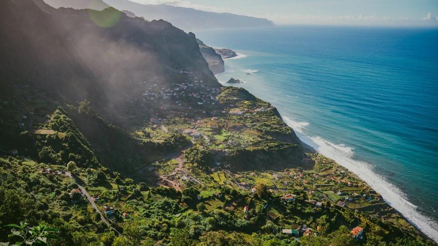 Desvían dos vuelos a Canarias por el mal tiempo en Madeira