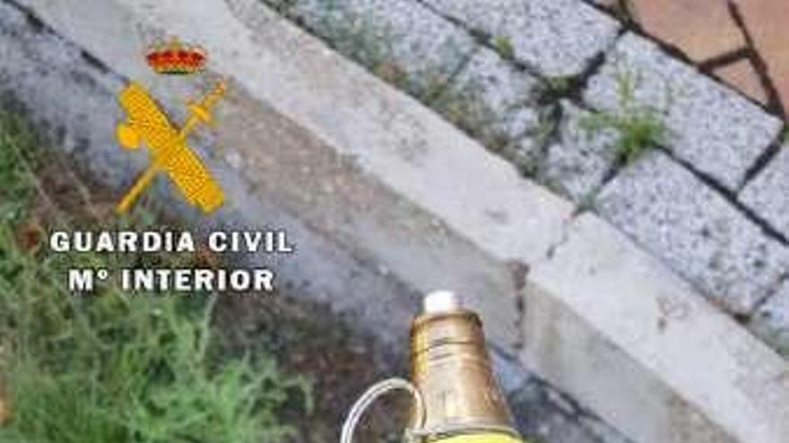 La Guardia Civil desactiva dos artefactos explosivos en Navaluenga (Ávila)