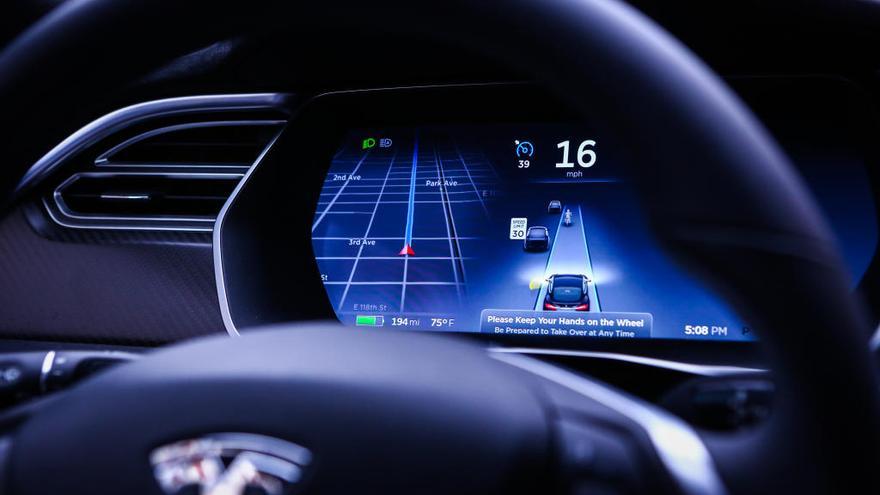 La tecnología Autopilot de Tesla.