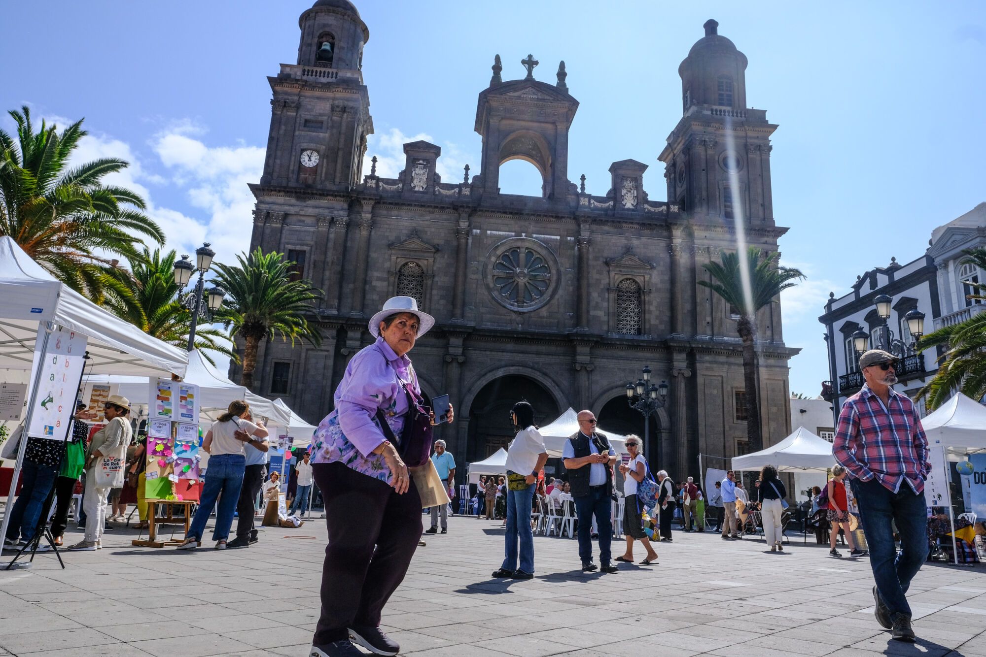 Exposición sobre la virgen del PIno