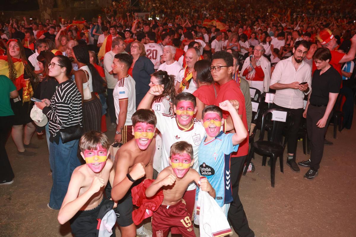 Afición de España en Castrelos durante la final del mundial en el Auditorio de Castrelos