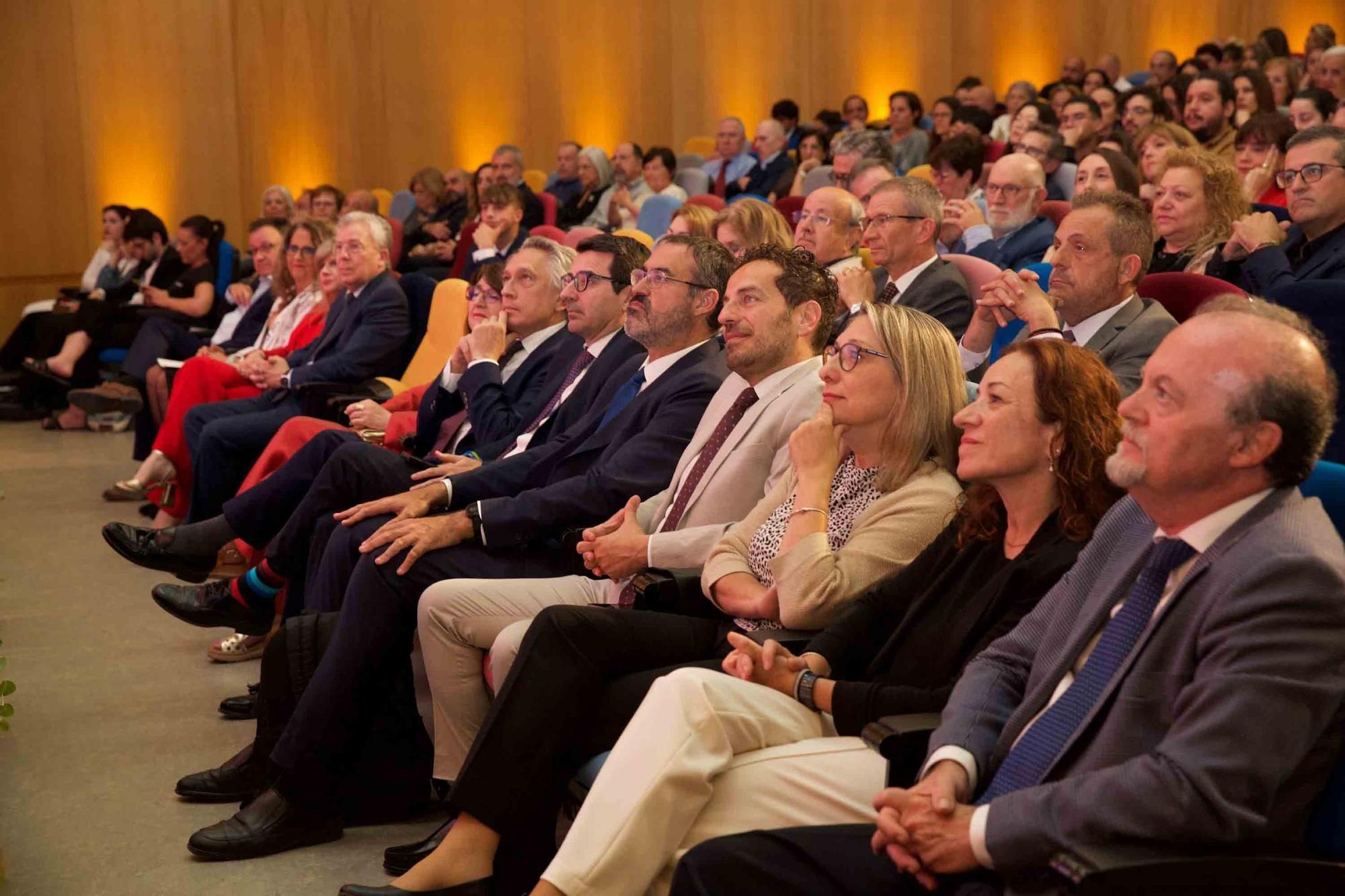 IV edición de la gala "Alumni UA" 2025 en la Universidad de Alicante