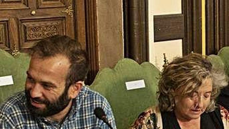 Gago y Fernández, del grupo socialista, durante un Pleno.