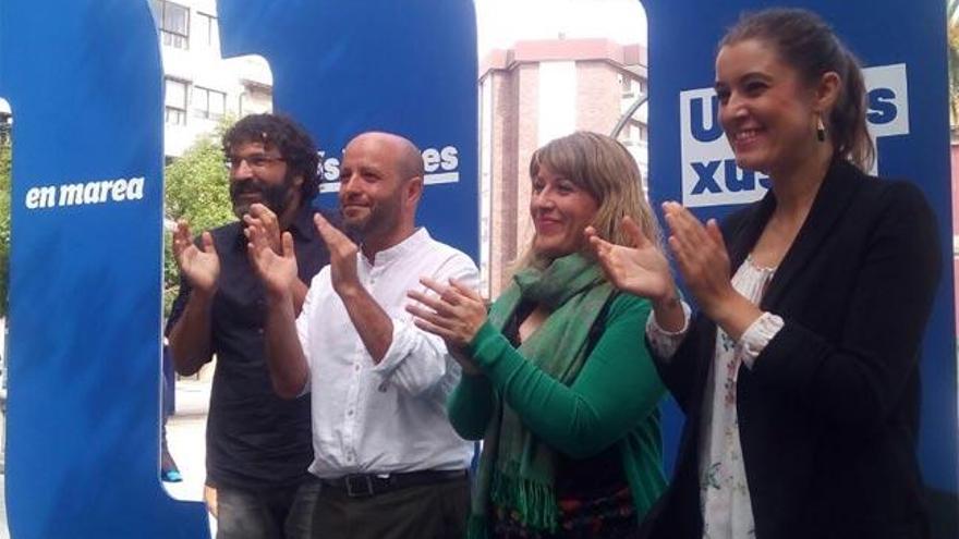 Luís Villares, con Juan Fajardo, Carmen Santos y Eva Solla. // @VillaresLuís