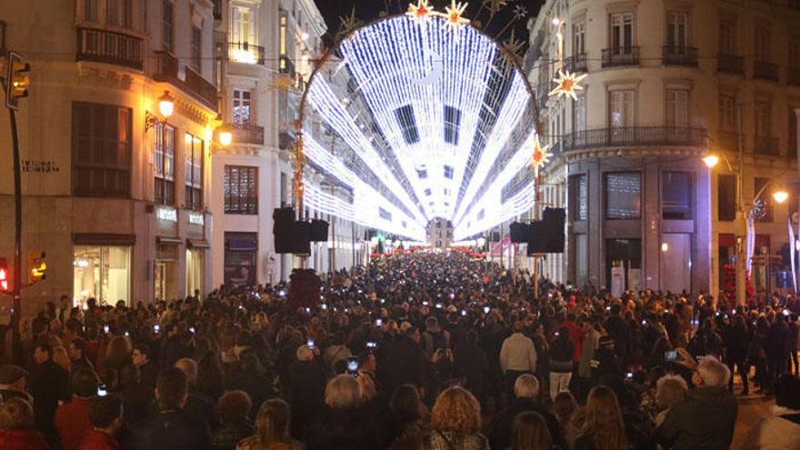 Imagen de la iluminación navideña de la calle Larios en 2016.