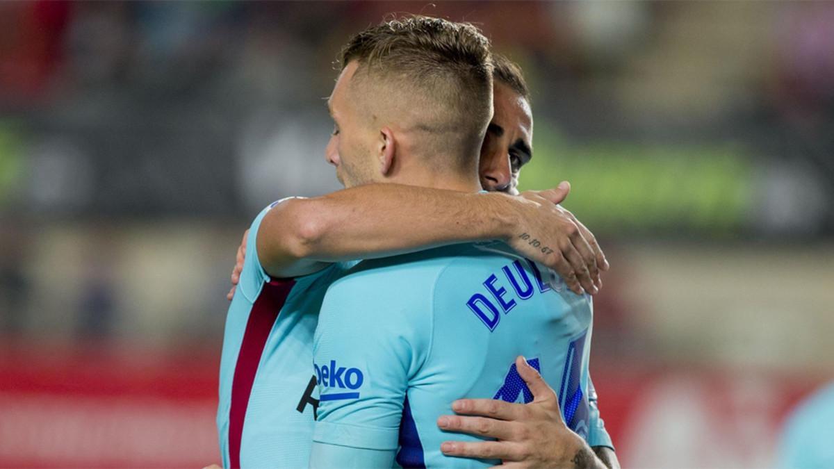 Gerard Deulofeu y Paco Alcácer celebran un gol en el Real Murcia-Barça de la Copa del Rey 2017/18 del 24 de octubre de 2017