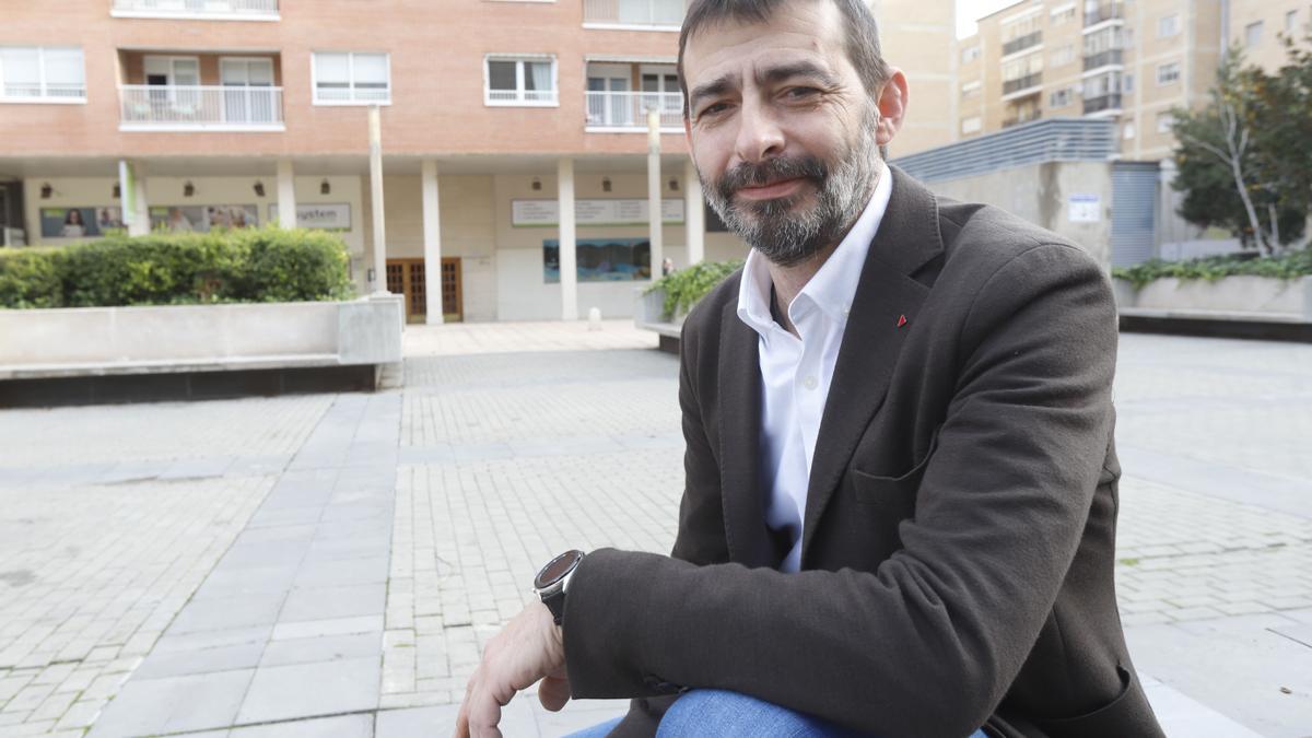 El coordinador general de Izquierda Unida en Aragón, Álvaro Sanz, en una entrevista concedida recientemente a este diario.