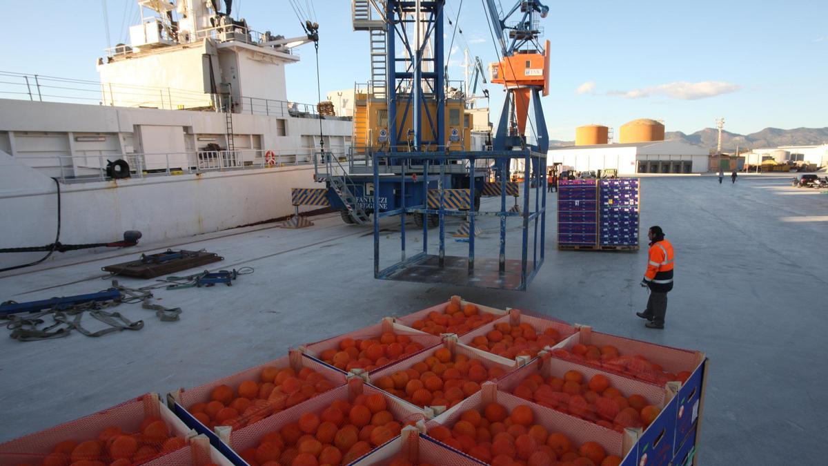 La interceptación de naranjas de Sudáfrica con plahas se ha disparado.
