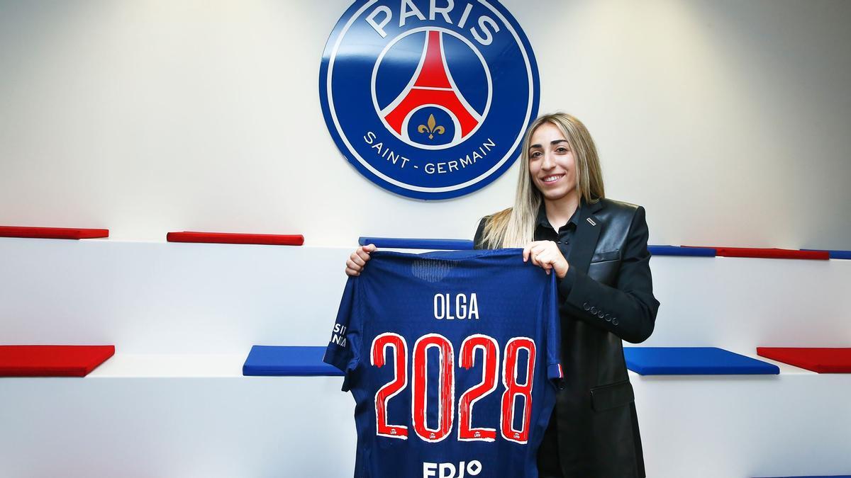 Olga Carmona firma por el PSG hasta 2028