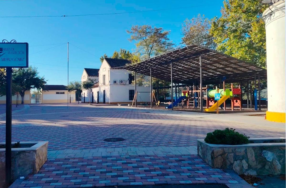 Plaza de la Estación de Las Navas del Selpillar.