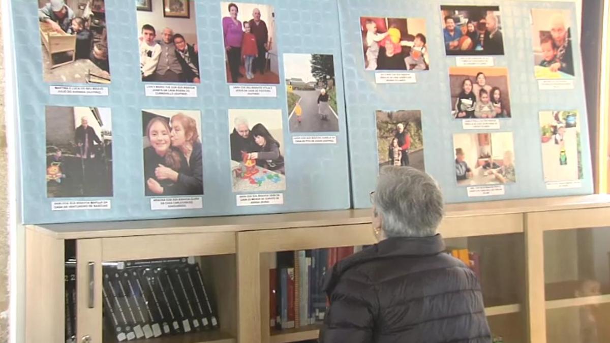 Hasta 45 abuelos y bisnietos juntos en una exposición fotográfica de un pequeño pueblo de Lugo