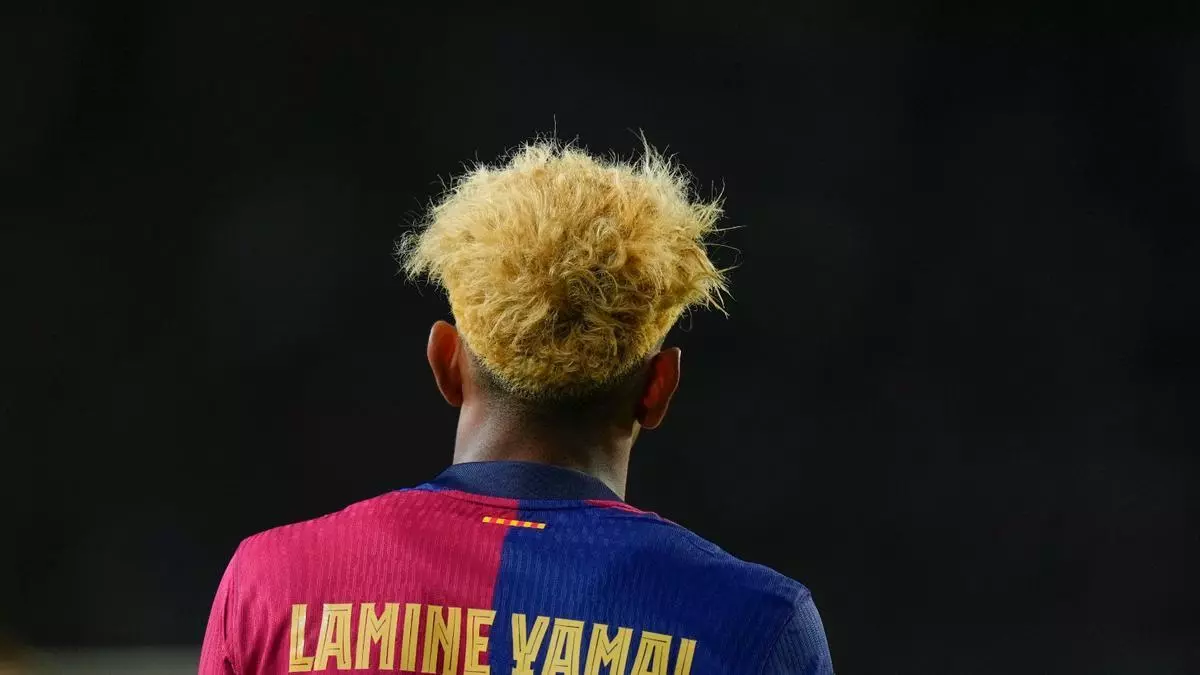 O Rei Lamine pone el mundo a sus pies: obra maestra, malabarismos y alitas de pollo