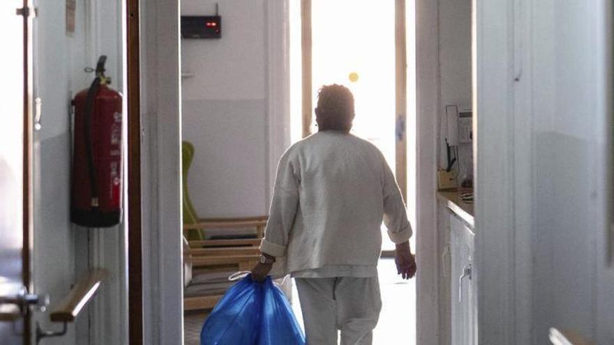 Acord per millorar  el salari de 120.000 professionals del sector social