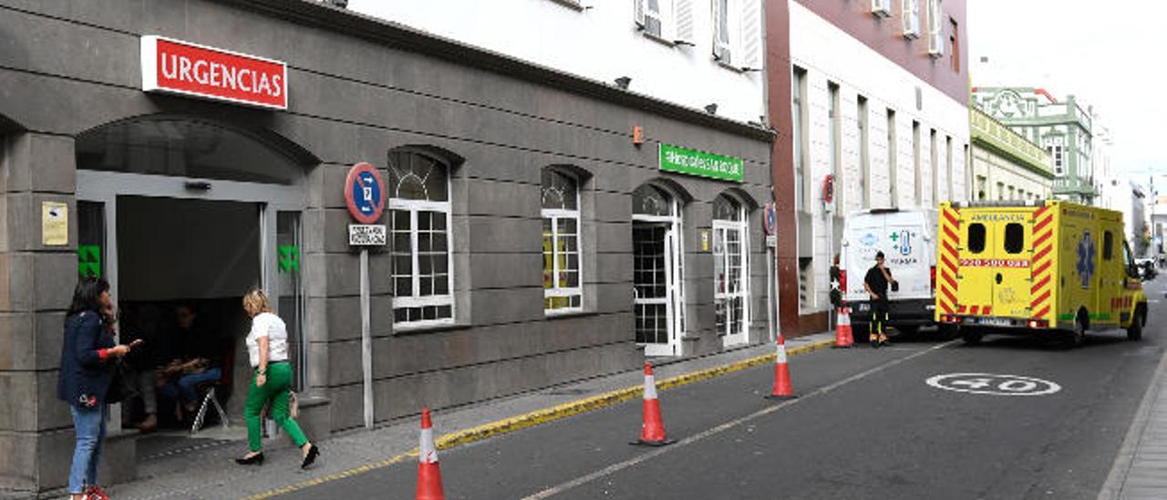 Acceso al servicio de urgencias de Hospitales San Roque, la pasada semana en la capital grancanaria.