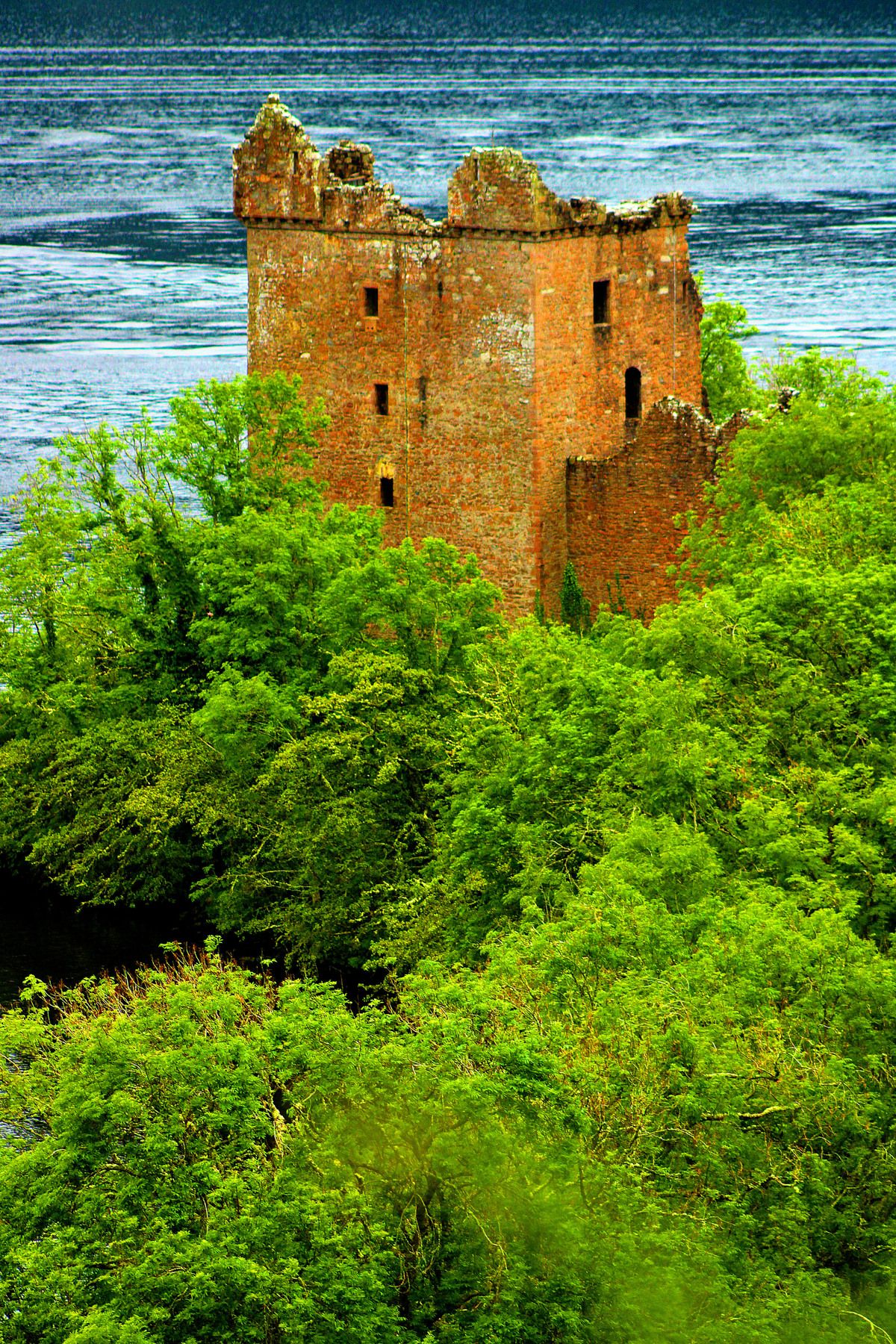 La torre es lo mejor conservado del castillo de Urquhart