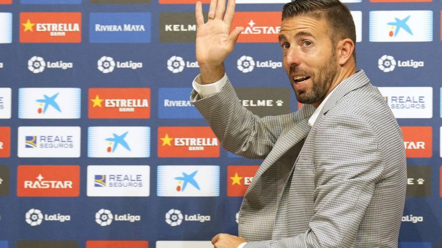 Luis García, ayer, en su presentación con el Espanyol. | Efe