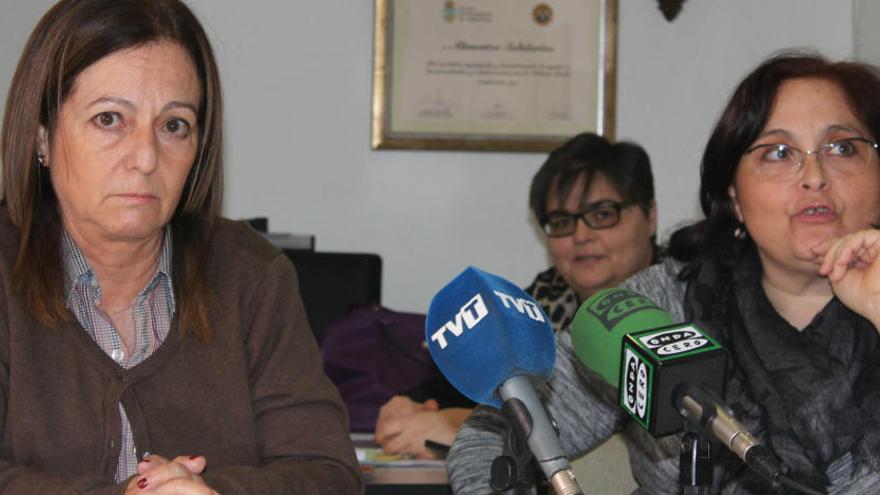 Carmen Cerezo y Concha Sala esta mañana en Alimentos Solidarios/D. Pamies