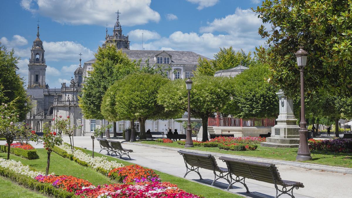 Jardines de la plaza principal de Lugo