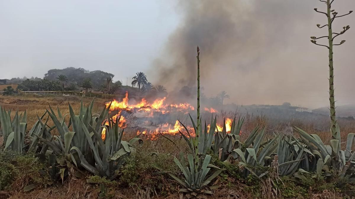 Amago de incendio en Guía