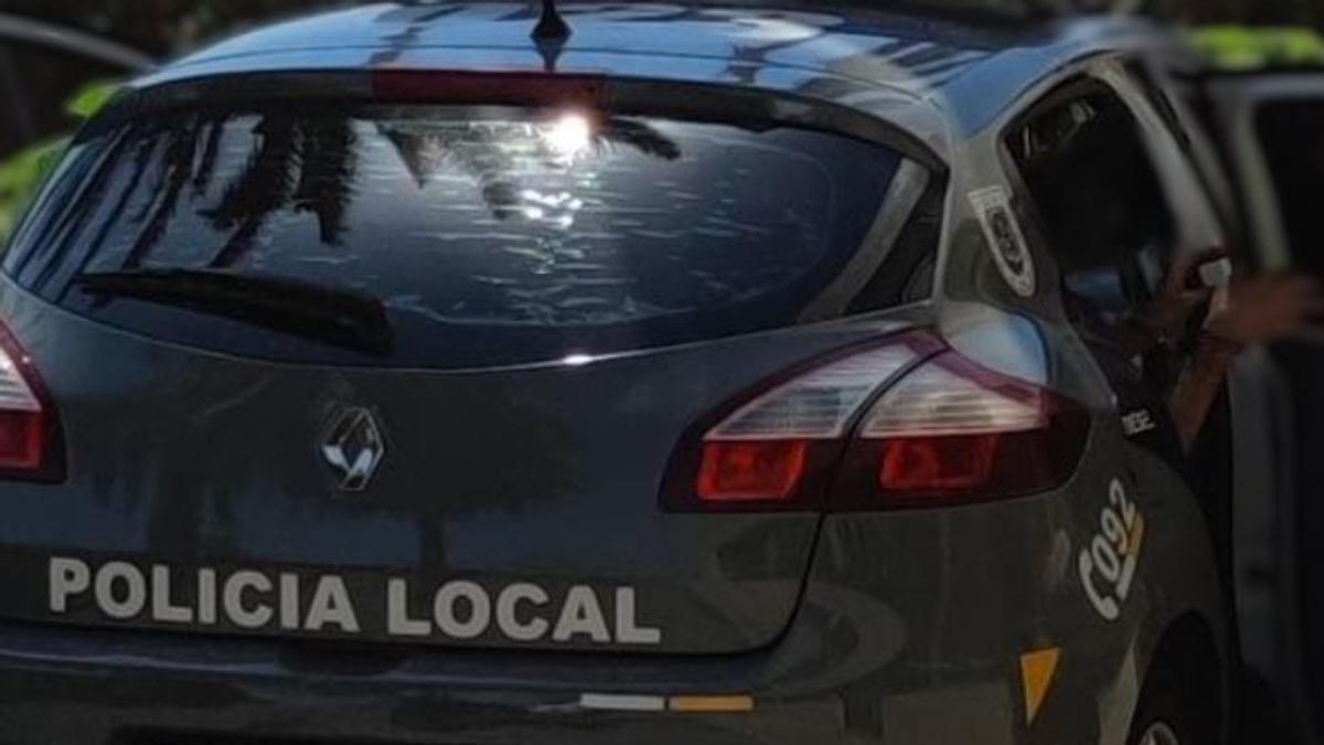 Vehículo de la Policía Local.