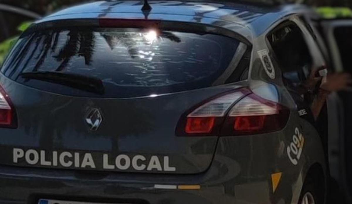 Vehículo de la Policía Local.